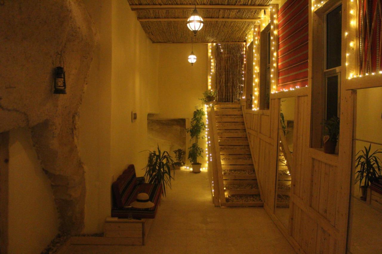 7 Caves
