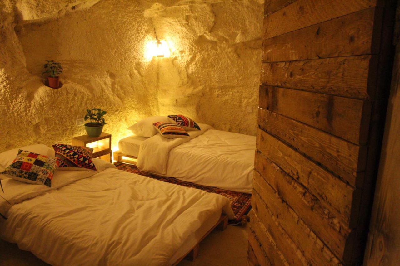 7 Caves Al Jayah