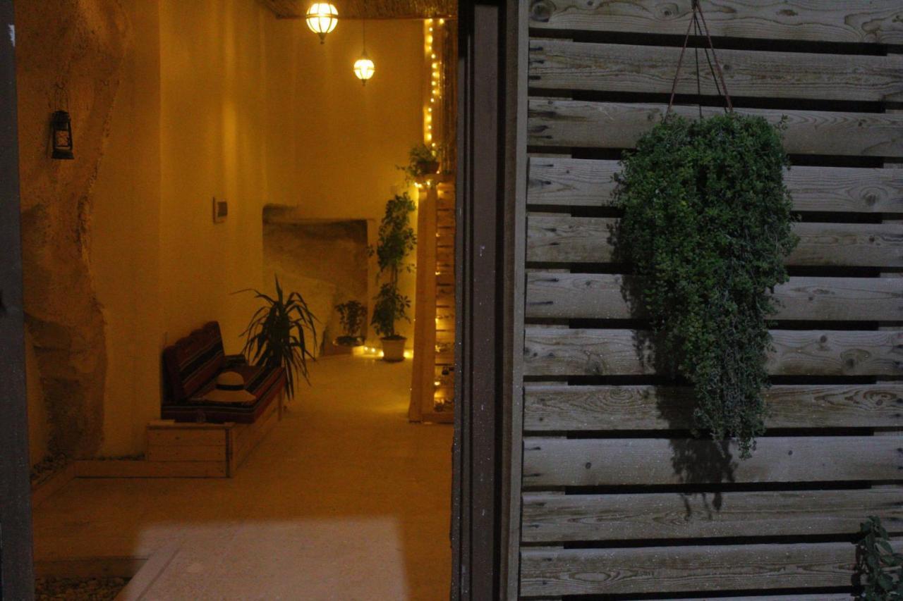 7 Caves Guest house