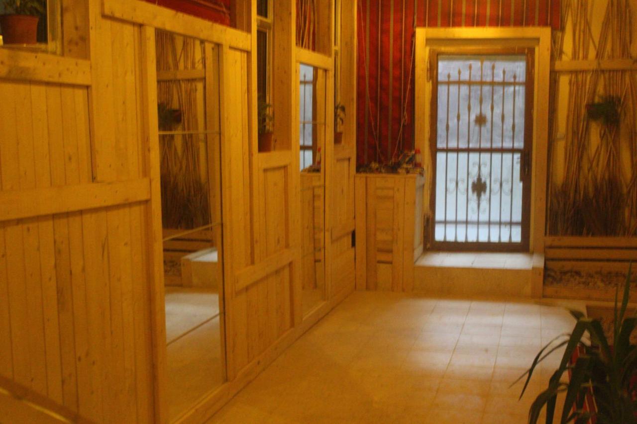 7 Caves Guest house Al Jayah