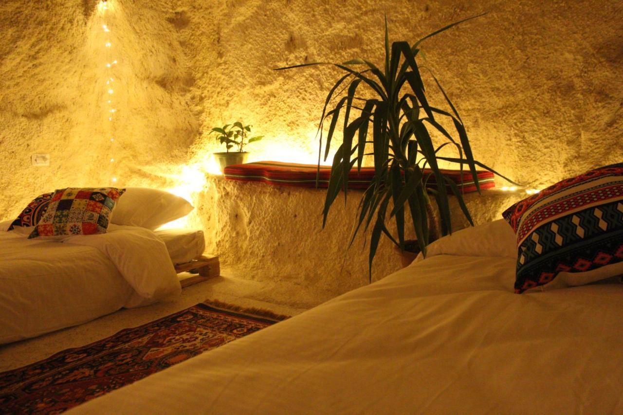 7 Caves Guest house *