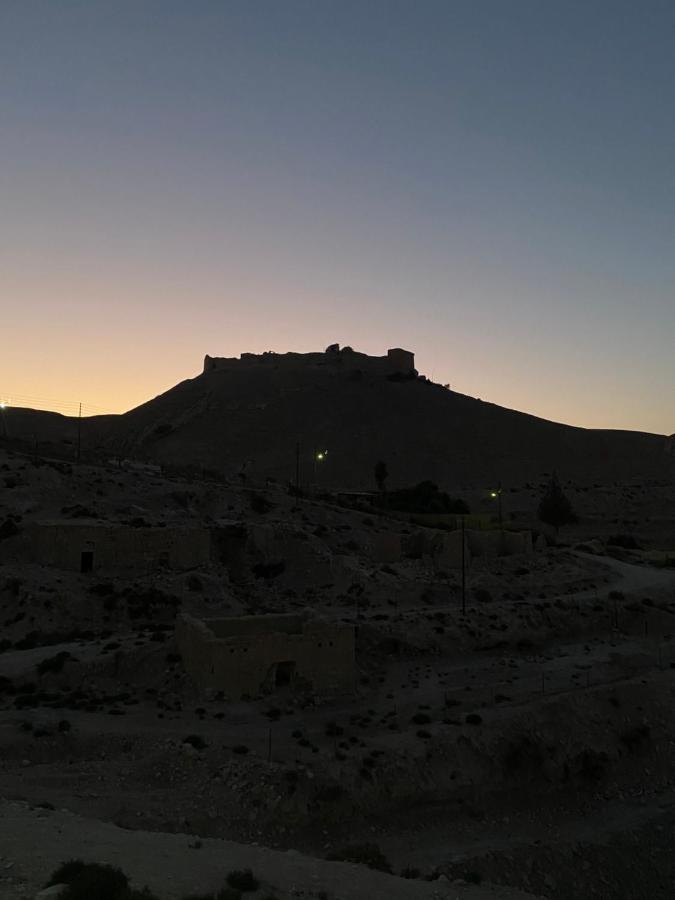 7 Caves Guest house Al Jayah