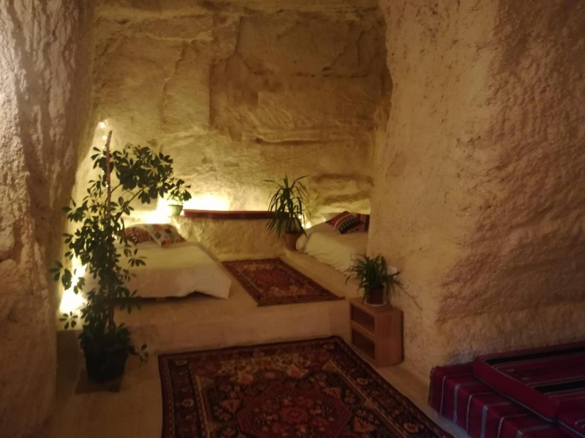 7 Caves Pensión Al Jāyah