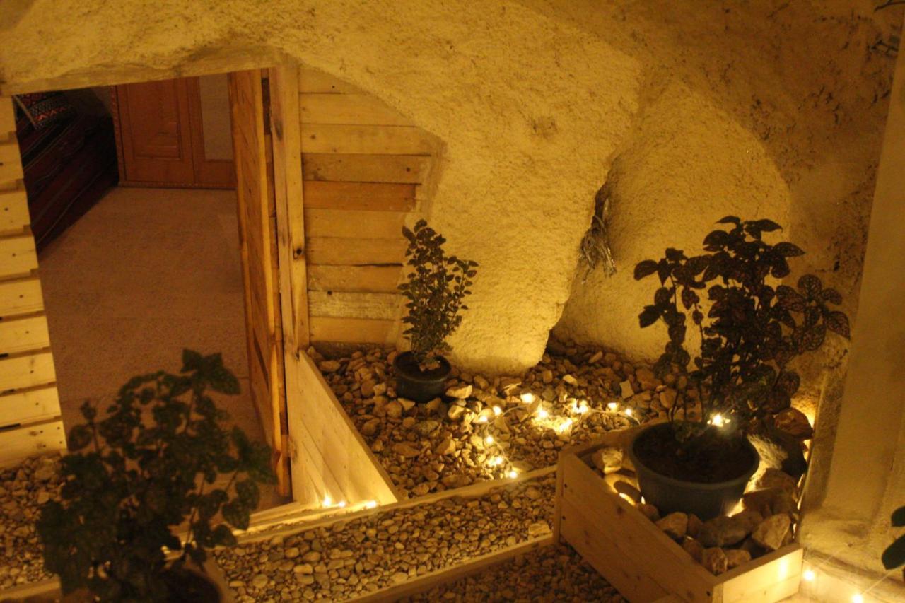 7 Caves Pensión